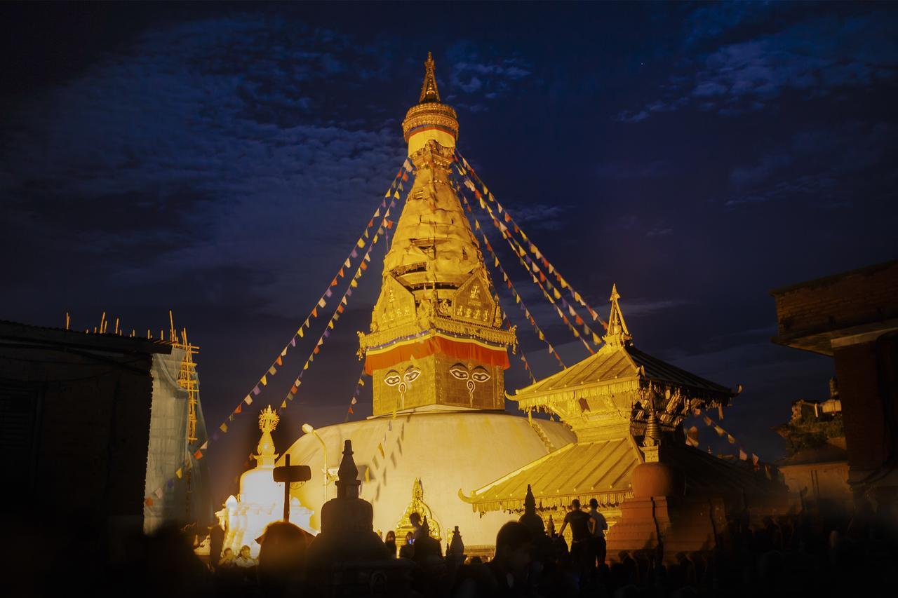 Oyo 131 Hotel Milarepa Катманду Экстерьер фото
