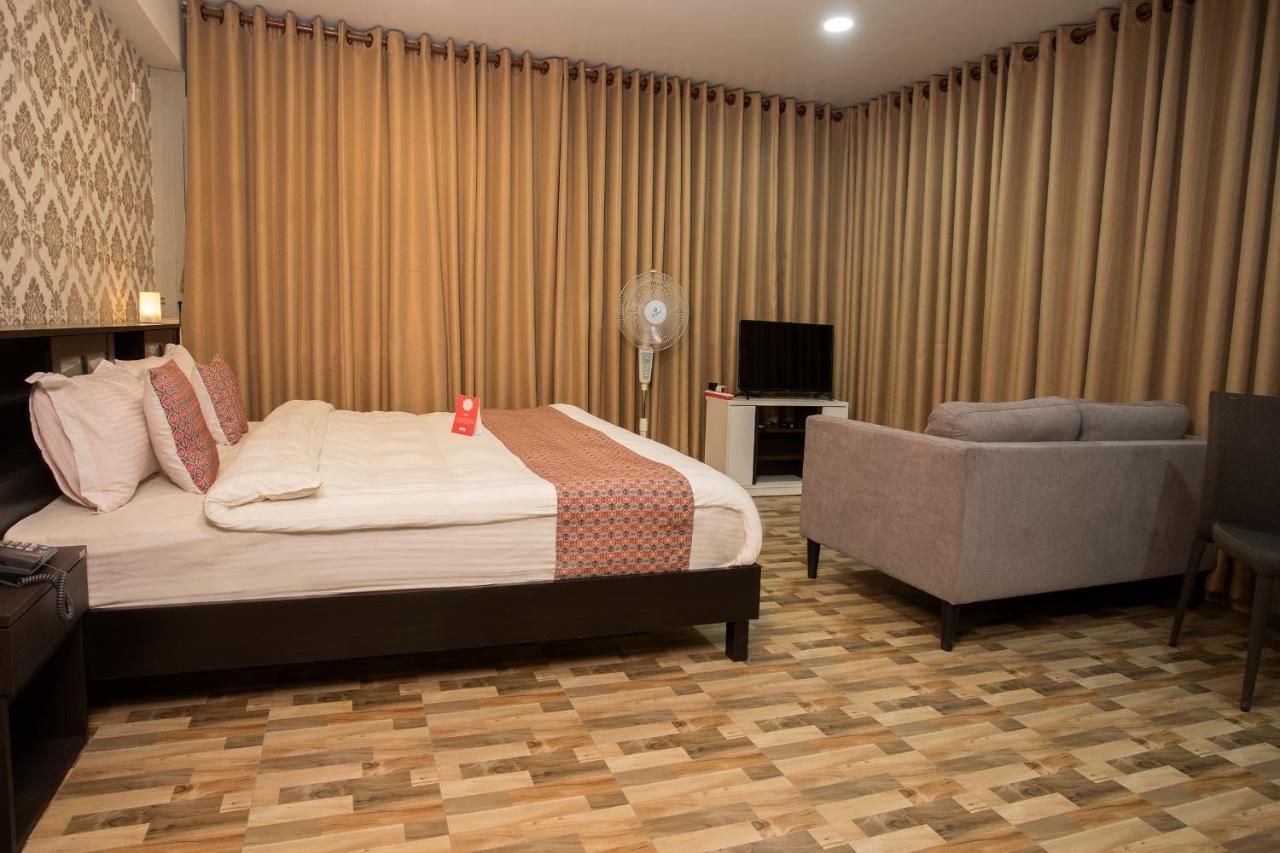 Oyo 131 Hotel Milarepa Катманду Экстерьер фото